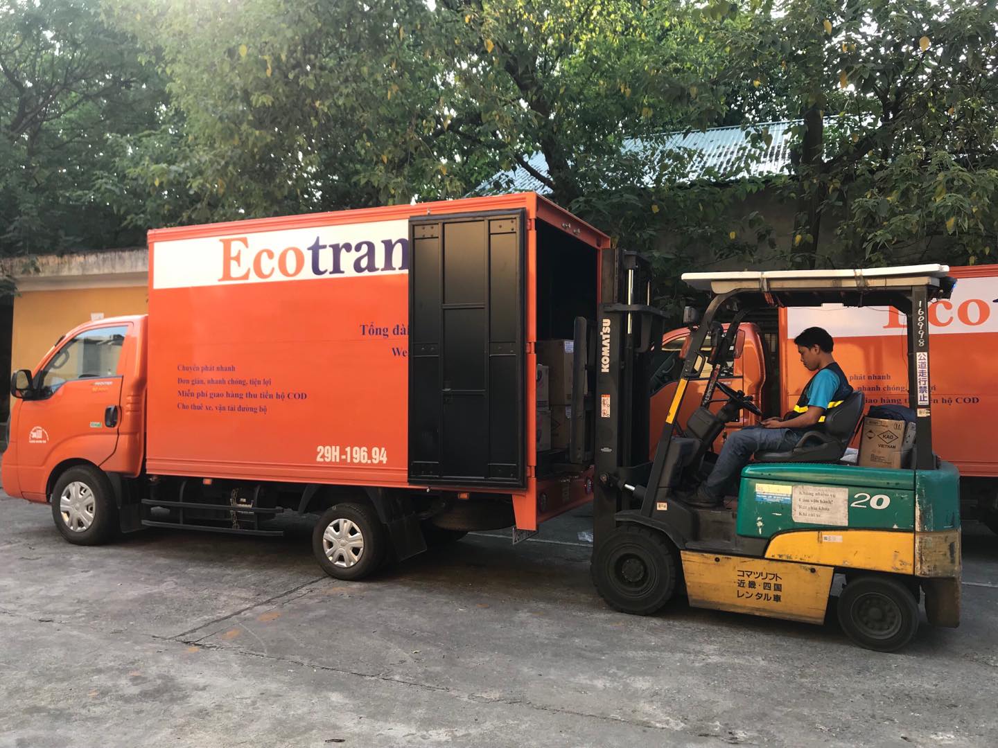 Dịch vụ vận tải Ecotrans
